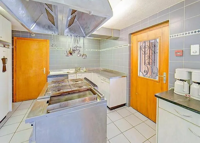 Rosablanche, Since 1929 - Peace, Quiet & Tradition 木屋 南达