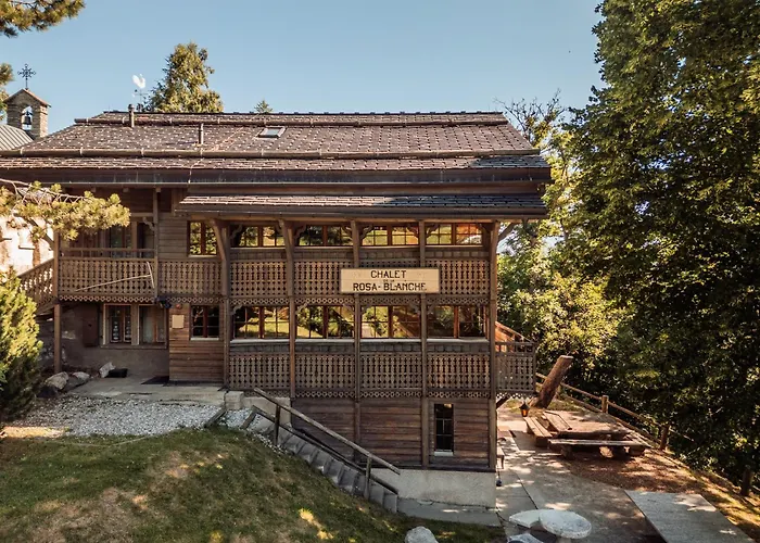 Rosablanche, Since 1929 - Peace, Quiet & Tradition 木屋 南达